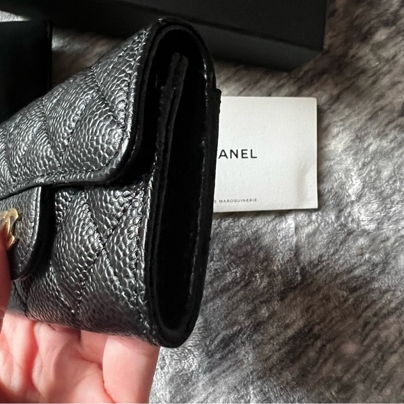CHANEL CAVIAR LEATHER CC LOGO CREDIT CARD HOLDER WALLET - Picture 6 of 13